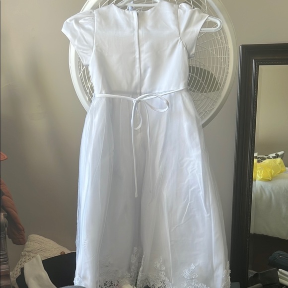 White with lace trim girls’ dress with bow headband size 3 - Picture 2 of 14